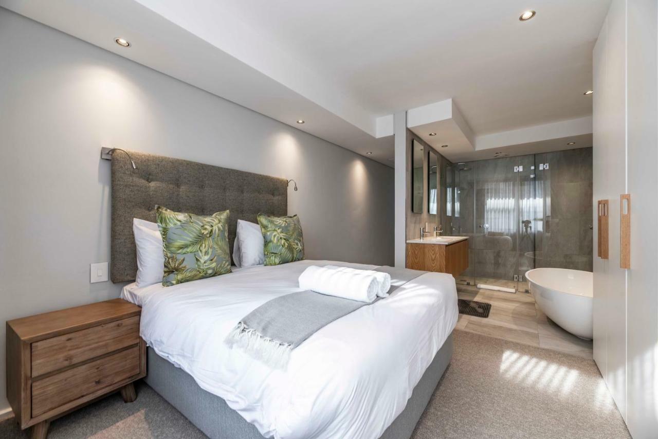 505 The Cosmopolitan.. Luxury At Its Best!!! Cape Town Bagian luar foto